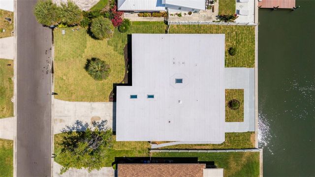 3917 E EDEN ROC CIRCLE, Tampa, FL 33634
