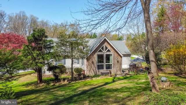 124 COLUMBIA DR, Coatesville, PA 19320