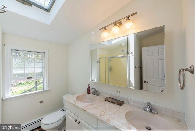 124 COLUMBIA DR, Coatesville, PA 19320