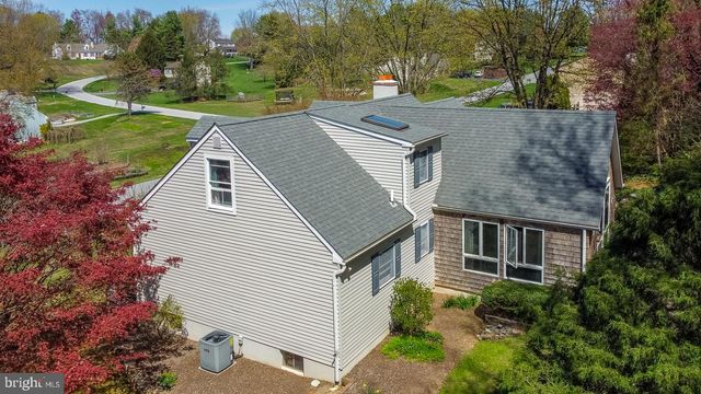 124 COLUMBIA DR, Coatesville, PA 19320