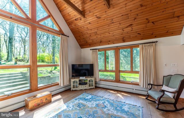 124 COLUMBIA DR, Coatesville, PA 19320