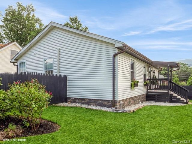 8 Townsend Street, Beacon, NY 12508