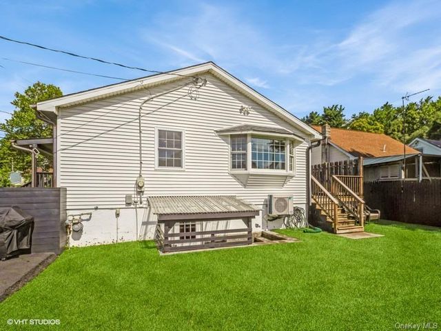8 Townsend Street, Beacon, NY 12508