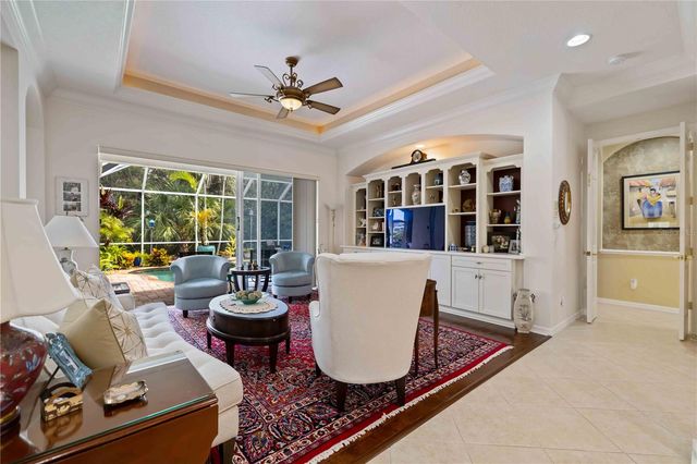 7621 CHARLESTON STREET, University Park, FL 34201