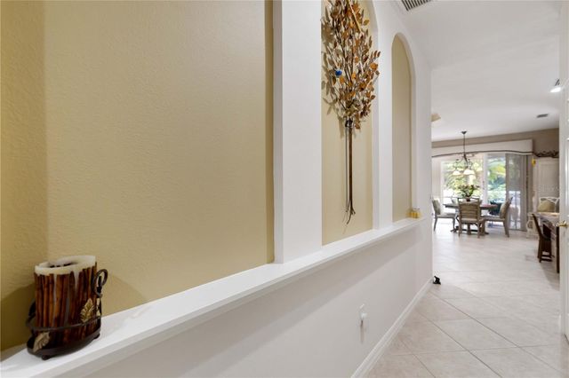 7621 CHARLESTON STREET, University Park, FL 34201