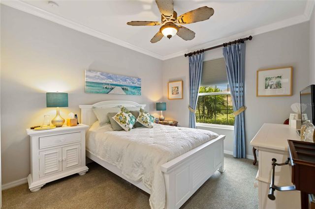 7621 CHARLESTON STREET, University Park, FL 34201