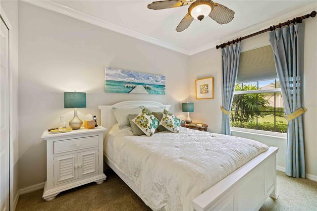 7621 CHARLESTON STREET, University Park, FL 34201