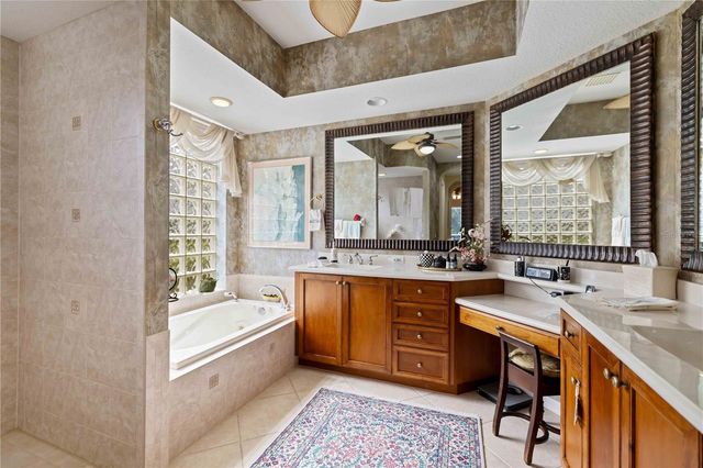 7621 CHARLESTON STREET, University Park, FL 34201