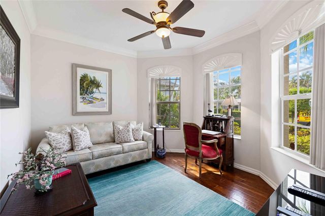 7621 CHARLESTON STREET, University Park, FL 34201