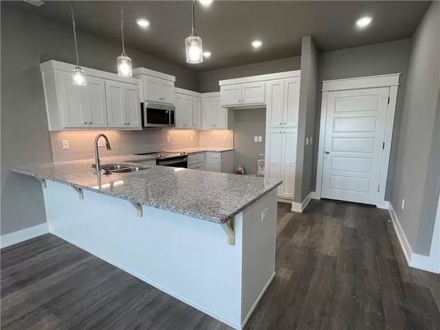 2594 N Ward Drive, Fayetteville, AR 72704