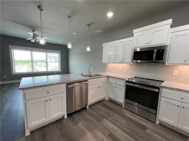 2594 N Ward Drive, Fayetteville, AR 72704