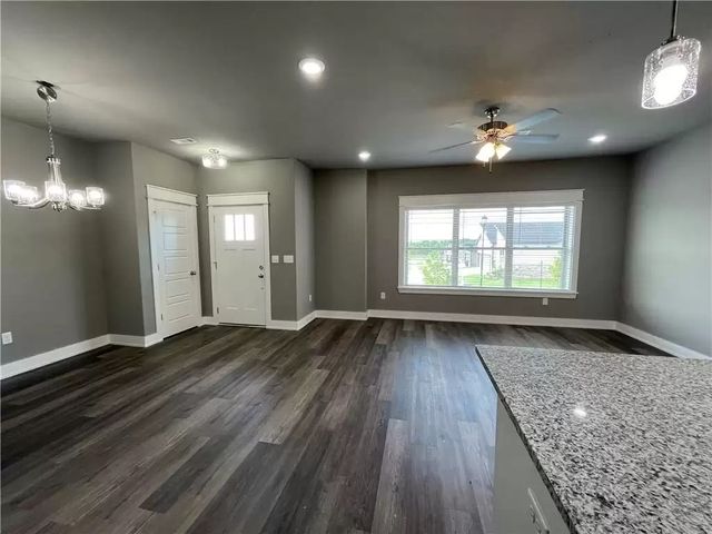 2594 N Ward Drive, Fayetteville, AR 72704