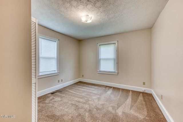 342 Bristol Avenue, Blountville, TN 37617