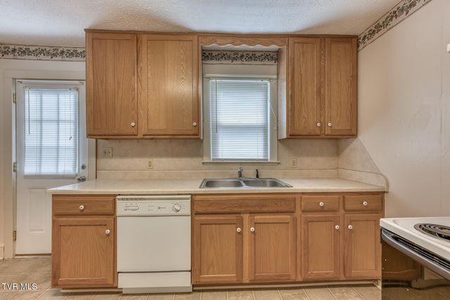 342 Bristol Avenue, Blountville, TN 37617