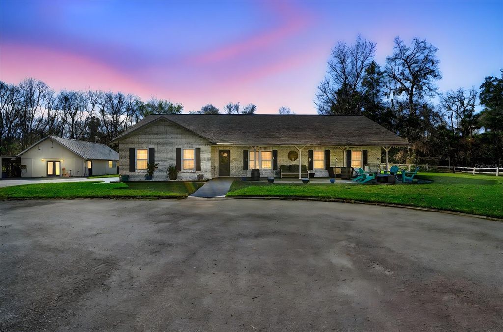 Image 2 of property listing at 3080 RAGIS ROAD, Edgewater, FL 32132