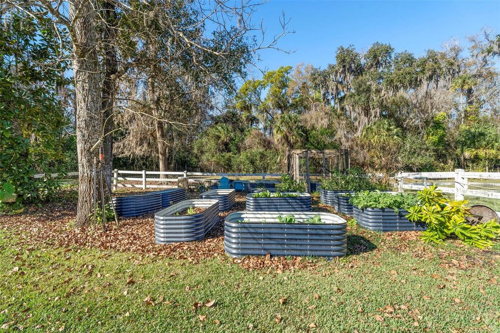 Image 21 of property listing at 3080 RAGIS ROAD, Edgewater, FL 32132