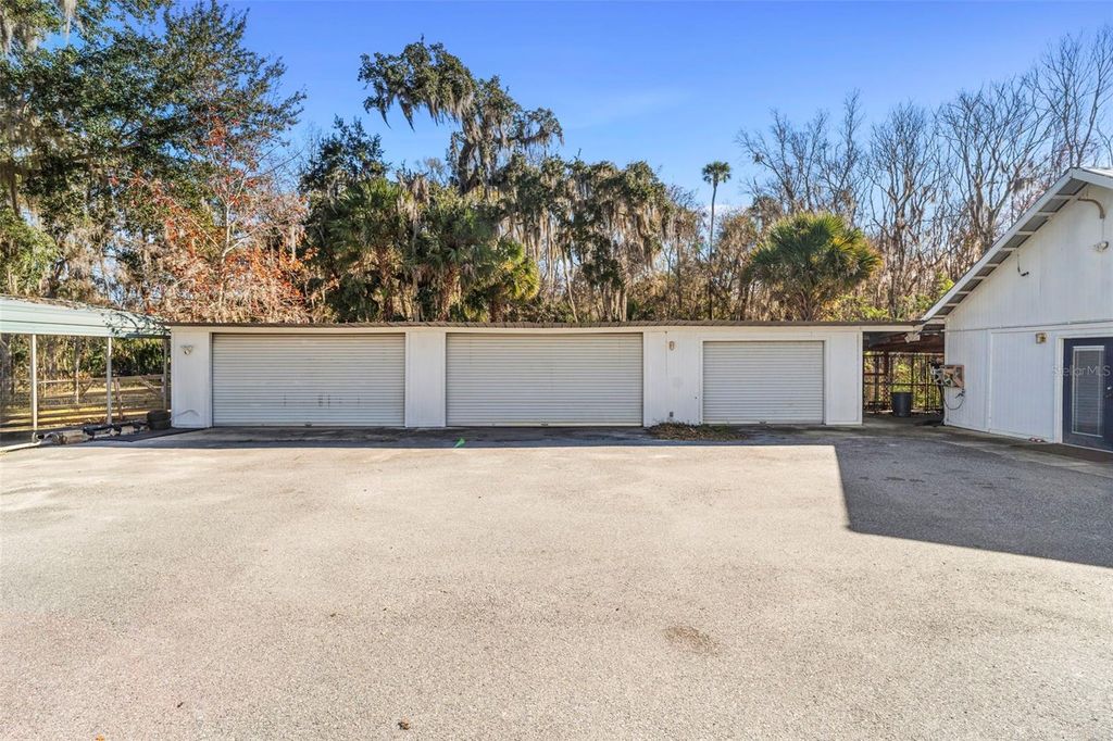 Image 26 of property listing at 3080 RAGIS ROAD, Edgewater, FL 32132