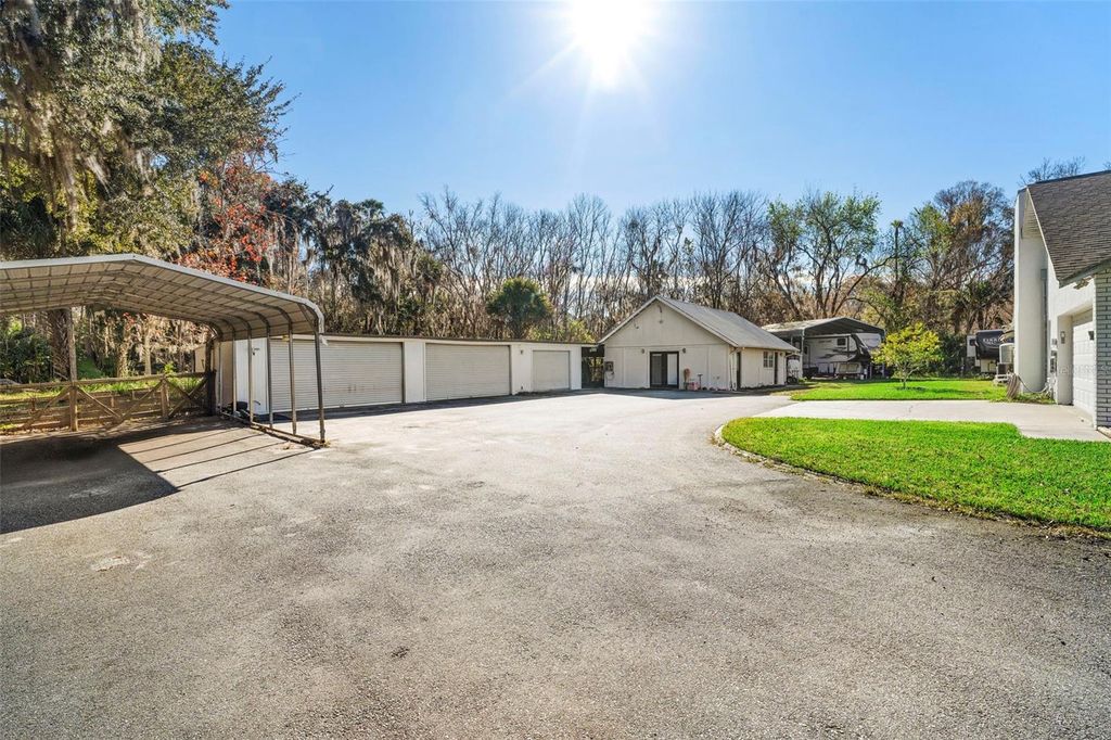 Image 27 of property listing at 3080 RAGIS ROAD, Edgewater, FL 32132