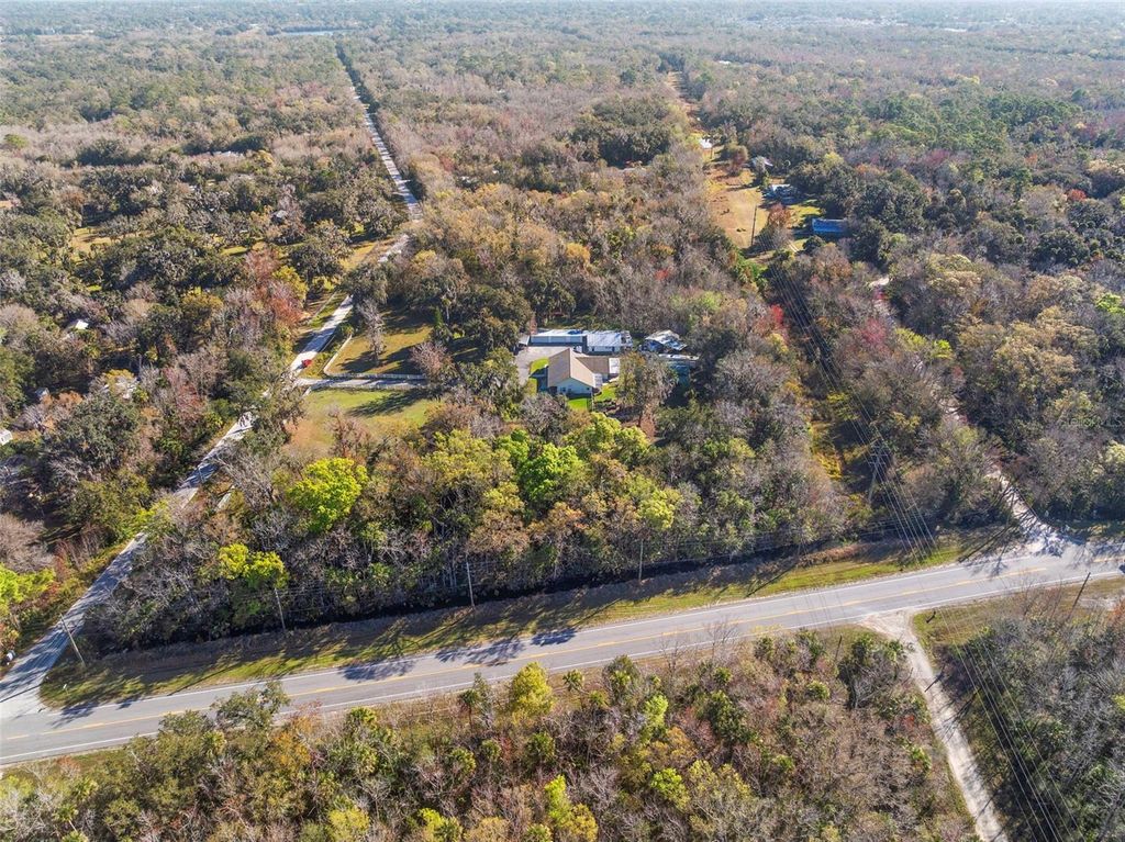 Image 29 of property listing at 3080 RAGIS ROAD, Edgewater, FL 32132