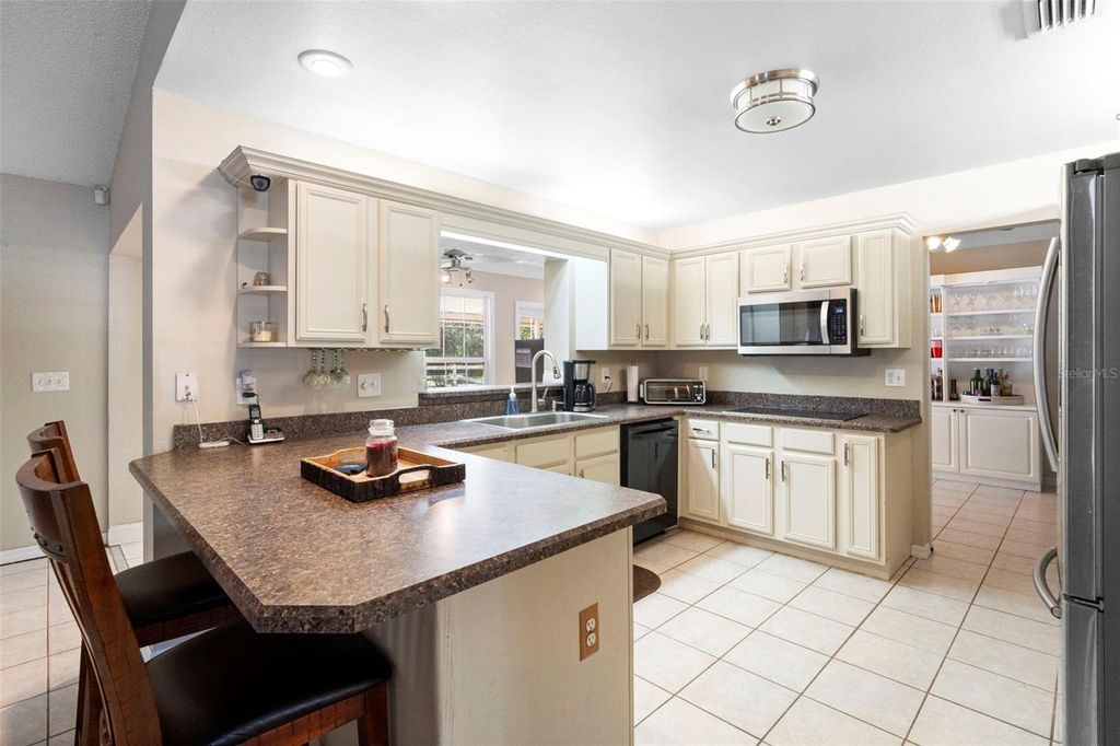 Image 37 of property listing at 3080 RAGIS ROAD, Edgewater, FL 32132