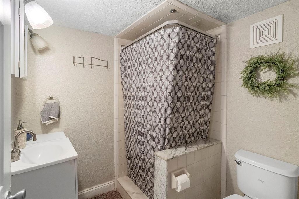 Image 71 of property listing at 3080 RAGIS ROAD, Edgewater, FL 32132