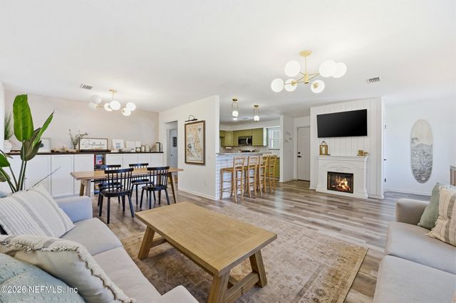 412 13TH Avenue S, Jacksonville Beach, FL 32250