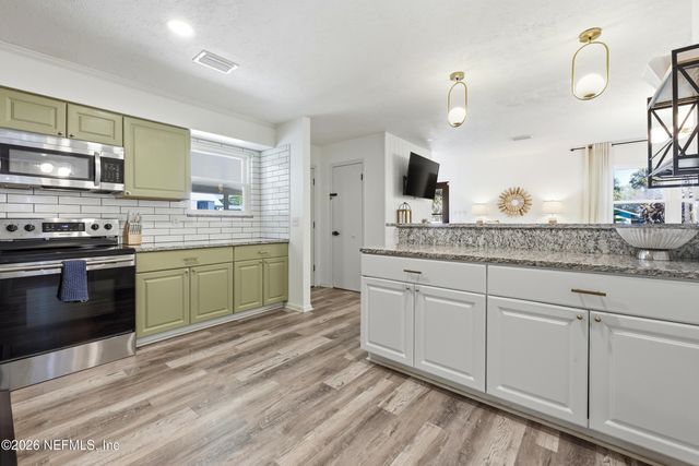 412 13TH Avenue S, Jacksonville Beach, FL 32250