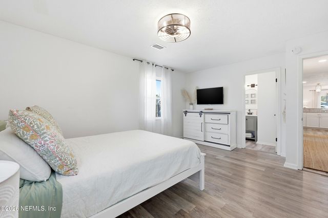 412 13TH Avenue S, Jacksonville Beach, FL 32250