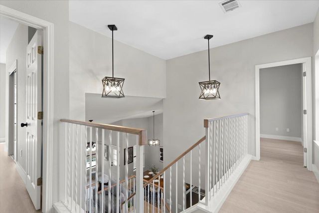 12212 Brigadoon LN 132, Austin, TX 78727