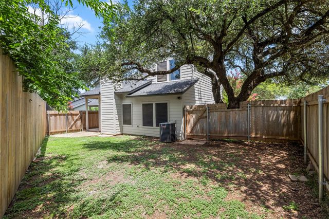 12212 Brigadoon LN 132, Austin, TX 78727