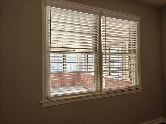 954 IVY RD, Memphis, TN 38117