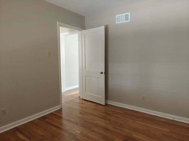 954 IVY RD, Memphis, TN 38117