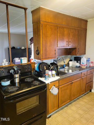 411 W Raleigh Street, Siler City, NC 27344