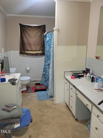 411 W Raleigh Street, Siler City, NC 27344