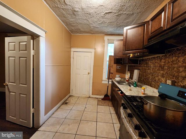 4605 REISTERSTOWN RD, Baltimore, MD 21215