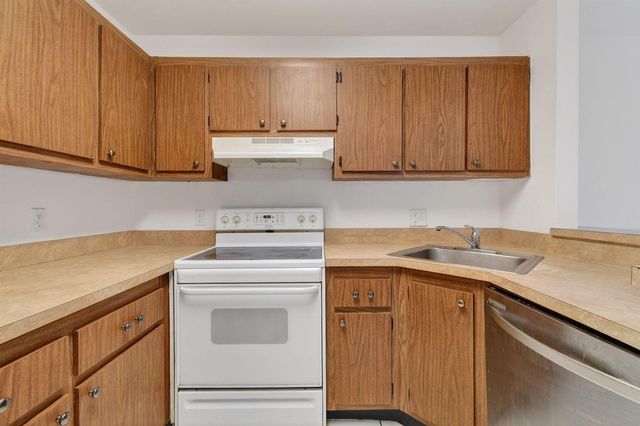 3502 Gardens E Drive B, Palm Beach Gardens, FL 33410