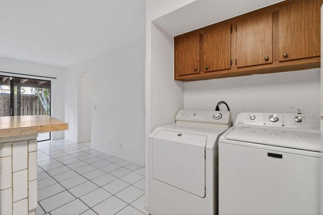 3502 Gardens E Drive B, Palm Beach Gardens, FL 33410