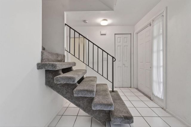 3502 Gardens E Drive B, Palm Beach Gardens, FL 33410
