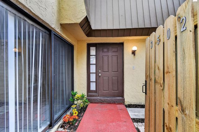 3502 Gardens E Drive B, Palm Beach Gardens, FL 33410