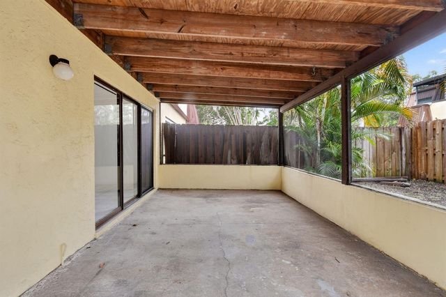 3502 Gardens E Drive B, Palm Beach Gardens, FL 33410