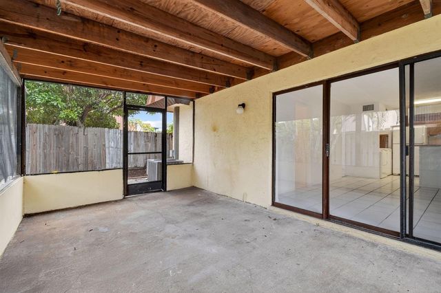 3502 Gardens E Drive B, Palm Beach Gardens, FL 33410