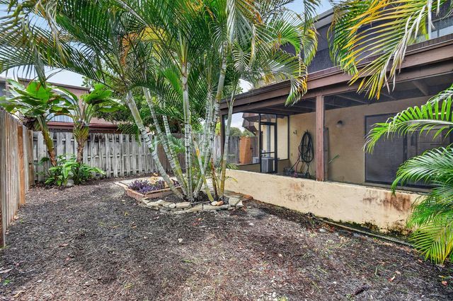 3502 Gardens E Drive B, Palm Beach Gardens, FL 33410