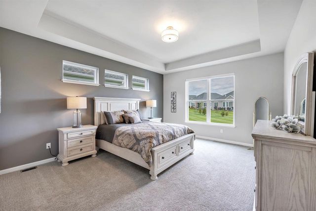 5668 N KESTREL CIRCLE, Appleton, WI 54913