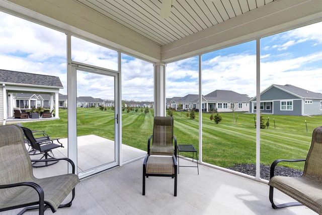 5668 N KESTREL CIRCLE, Appleton, WI 54913