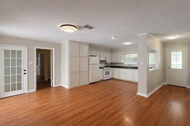 432 Young Street, Livingston, TX 77351