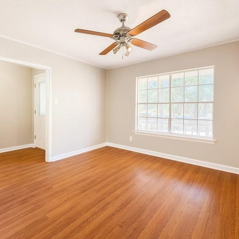 432 Young Street, Livingston, TX 77351