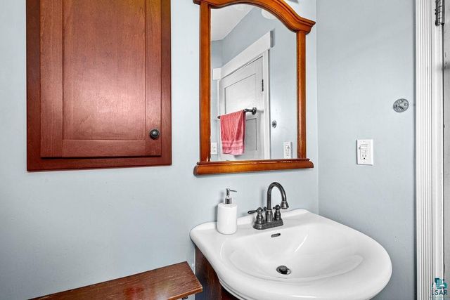 1701 E 3rd St, Superior, WI 54880