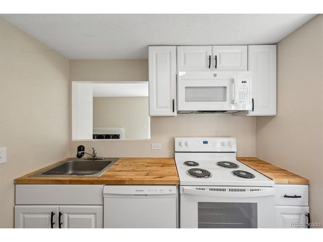 12470 E Cornell Ave 204, Aurora, CO 80014