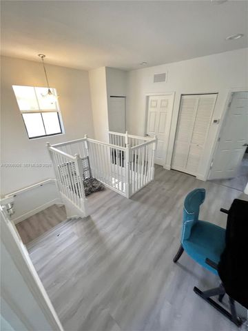 10086 NW 89th Ter, Doral, FL 33178