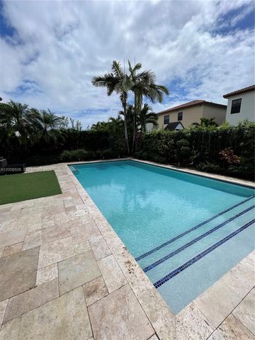 10086 NW 89th Ter, Doral, FL 33178